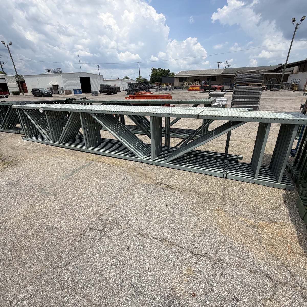 Used New Style Teardrop Uprights 42" x 23' - Green
