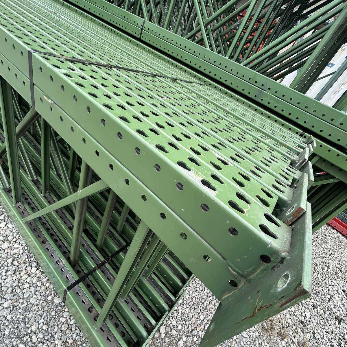 Used Teardrop Uprights 42" x 25' HD - Green