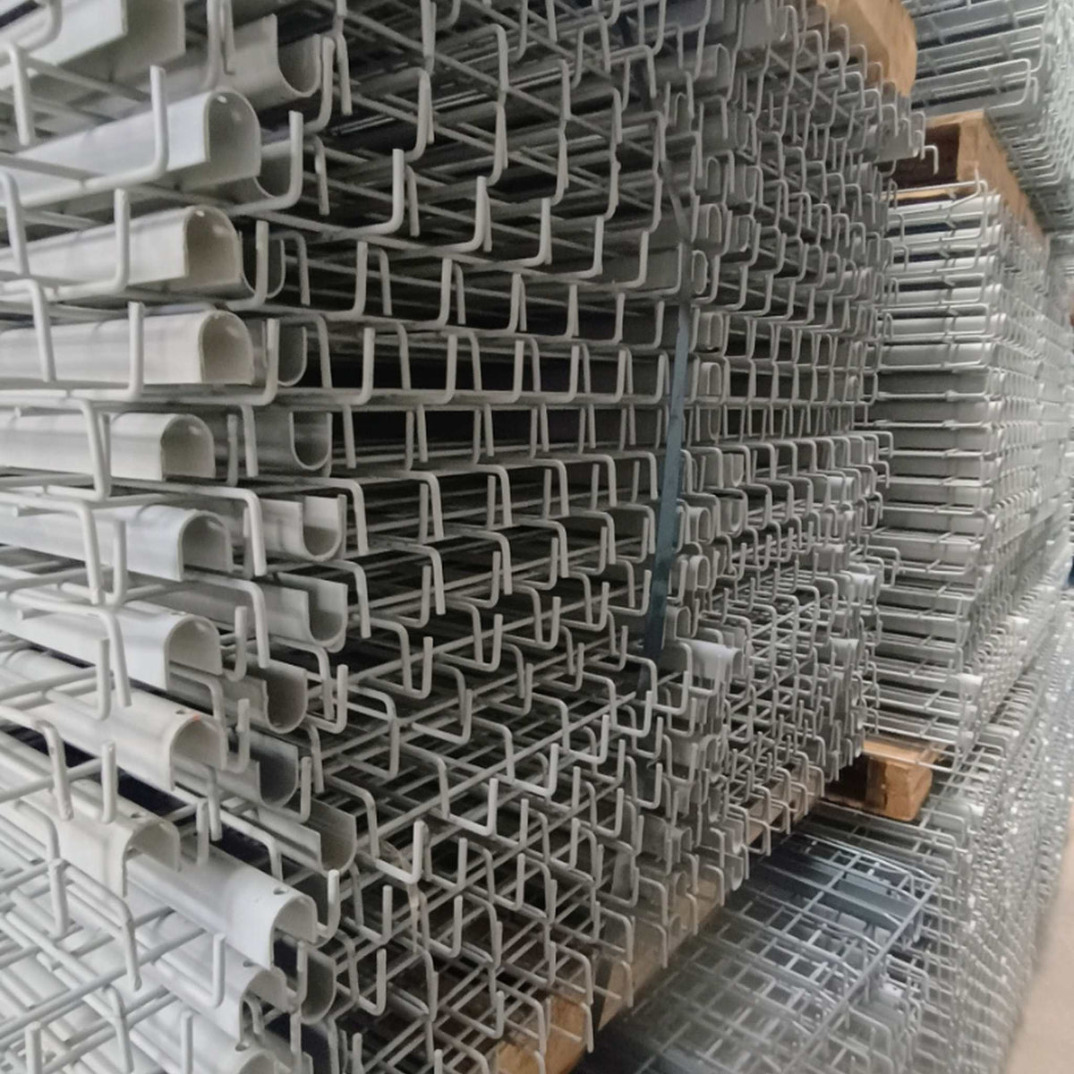 Used Wire Decks 48" x 46" - Inside Waterfall