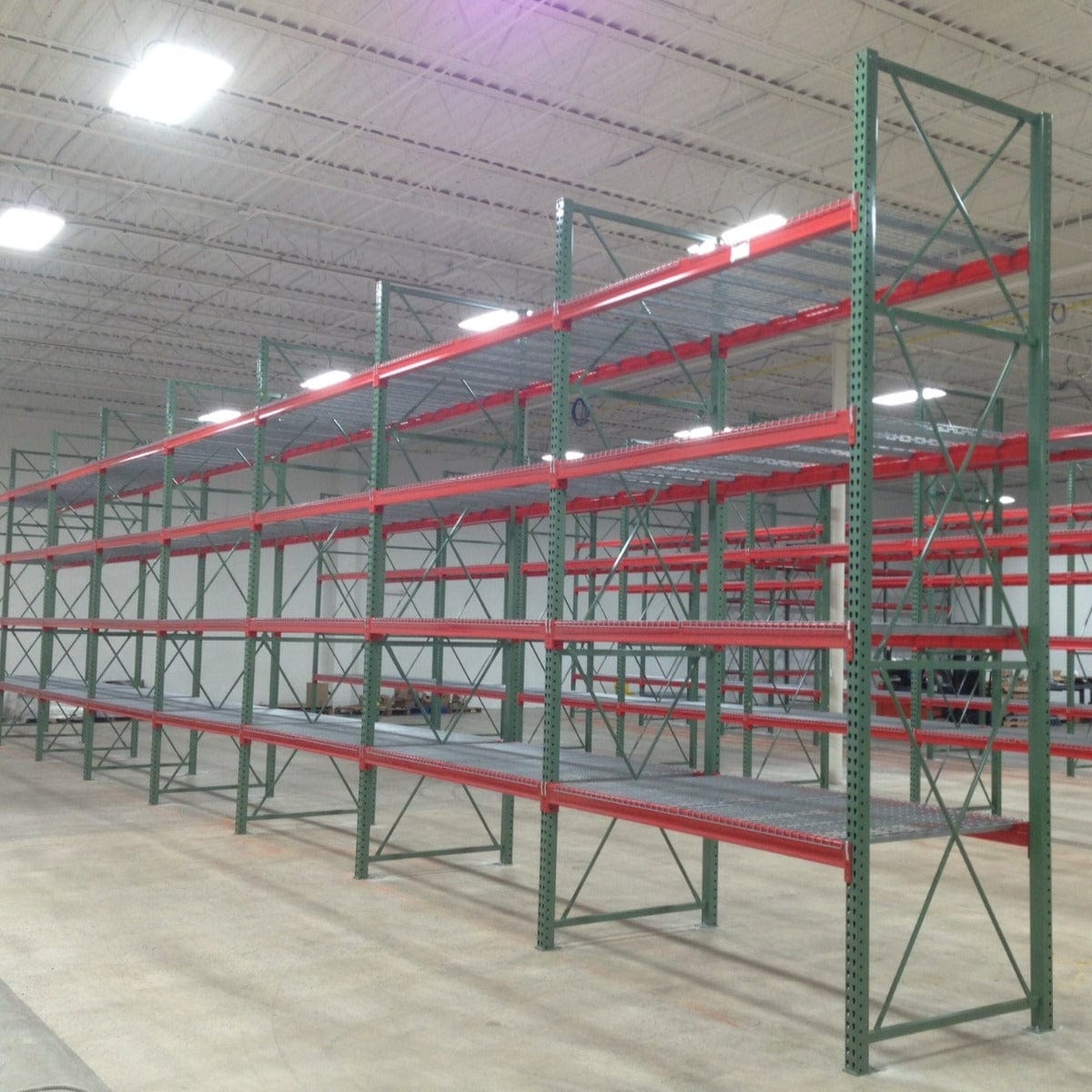 Speedrack Teardrop Pallet Racking with 10&#39; wide Beams